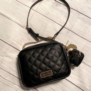 Itzy Ritzy diaper bag w/pacifier holder